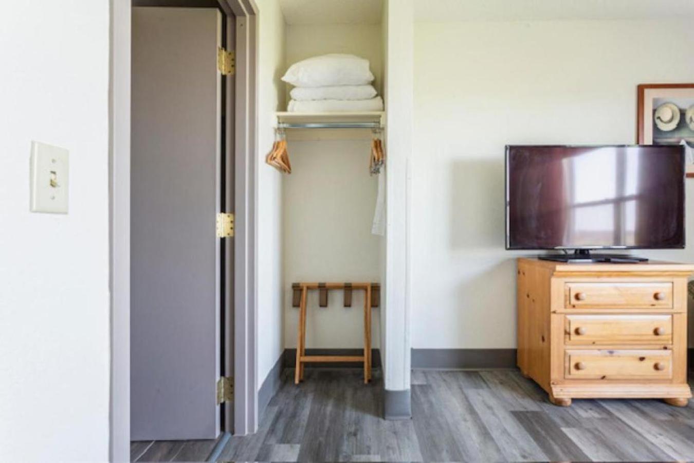 Lancaster Inn & Suites Manheim Esterno foto