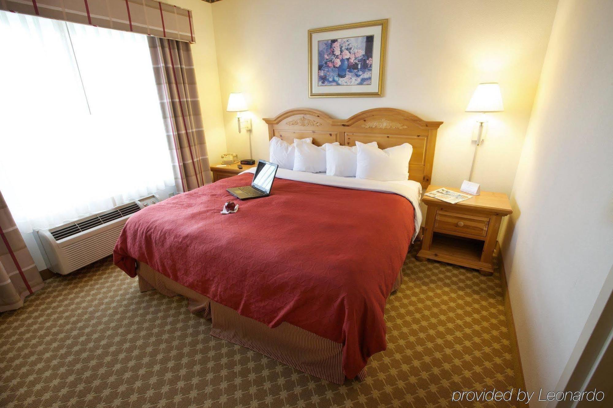 Lancaster Inn & Suites Manheim Esterno foto